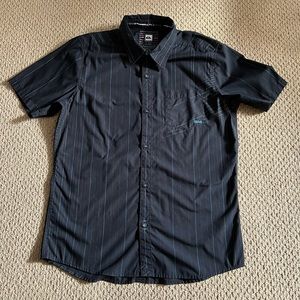 Quiksilver Men’s short sleeve shirt size Large
